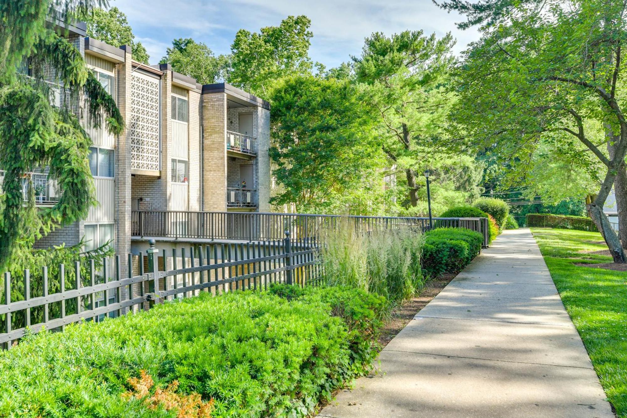 North Bethesda Apartment With Community Pool! エクステリア 写真